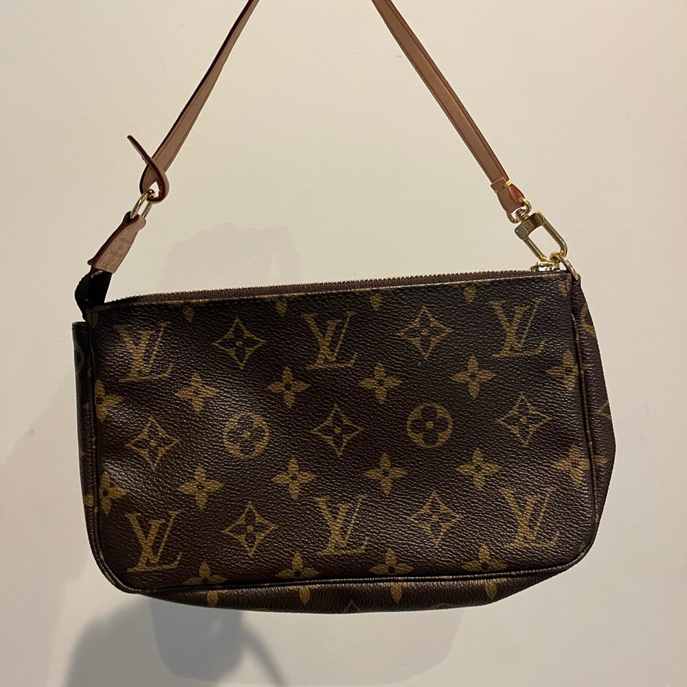 Louis Vuitton Pouchette